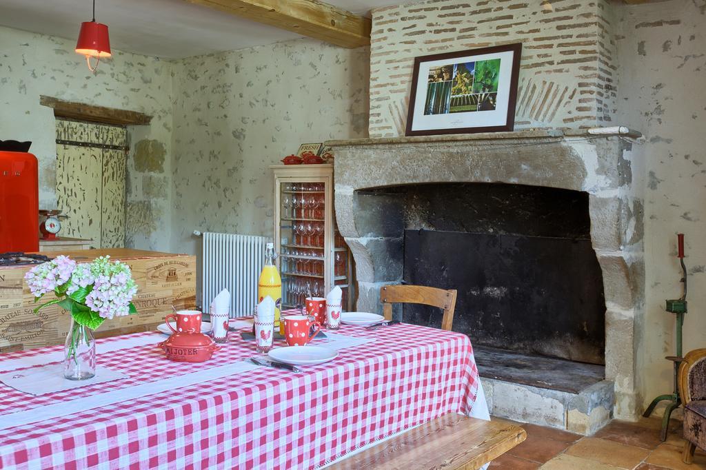 Maison d'Hôtes Rouge Bordeaux Auros Extérieur photo
